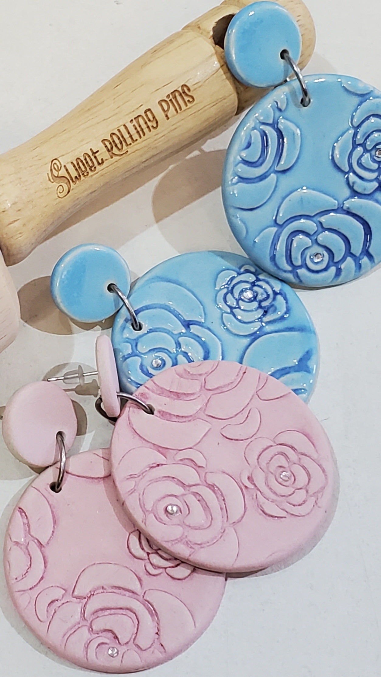 Rose Garden Embossed Rolling Pin for Pottery and Baking