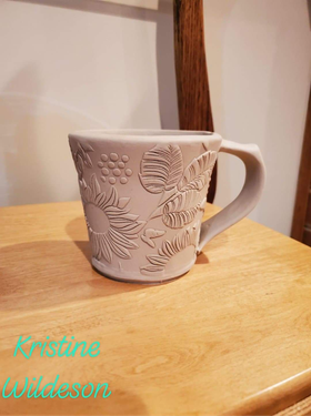 Sunflower Embossed Rolling Pin – A Touch of Kindness and Beauty for Baking & Pottery