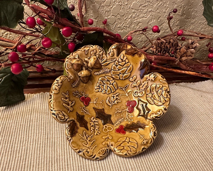 Christmas Pinecones & Mistletoe Embossed Rolling Pin