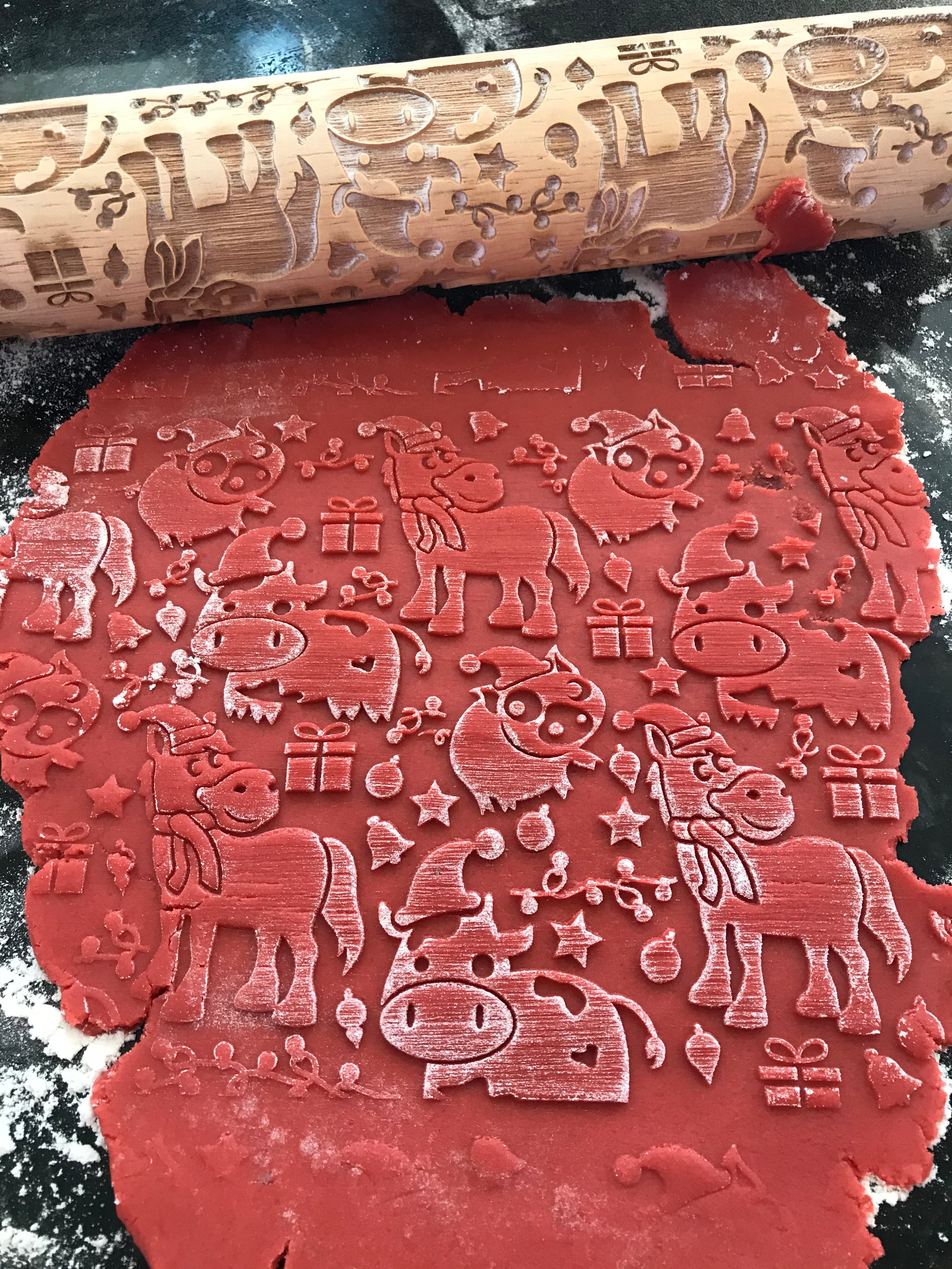 Festive Farm Animals Embossed Rolling Pin – Baking & Crafting