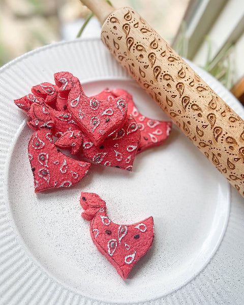 Embossed Bandana Design Rolling Pin – Bakers & Potters