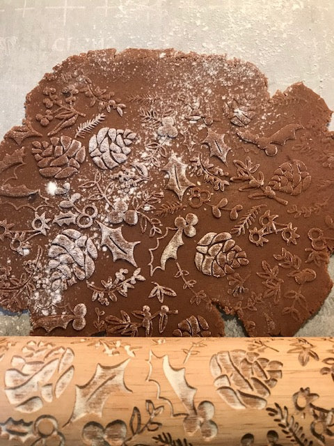 Christmas Pinecones & Mistletoe Embossed Rolling Pin