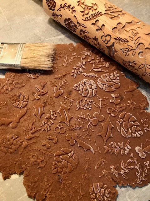 Christmas Pinecones & Mistletoe Embossed Rolling Pin