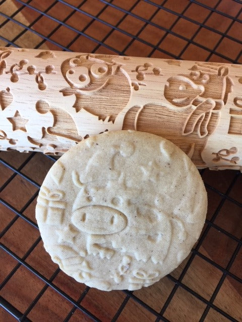 Festive Farm Animals Embossed Rolling Pin – Baking & Crafting